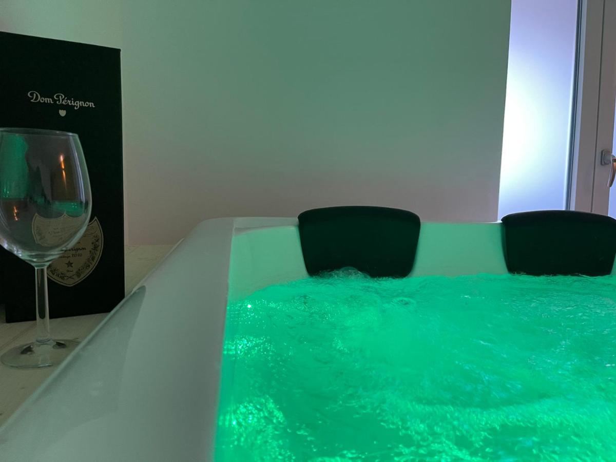 Charme Rooms Tarent Zewnętrze zdjęcie